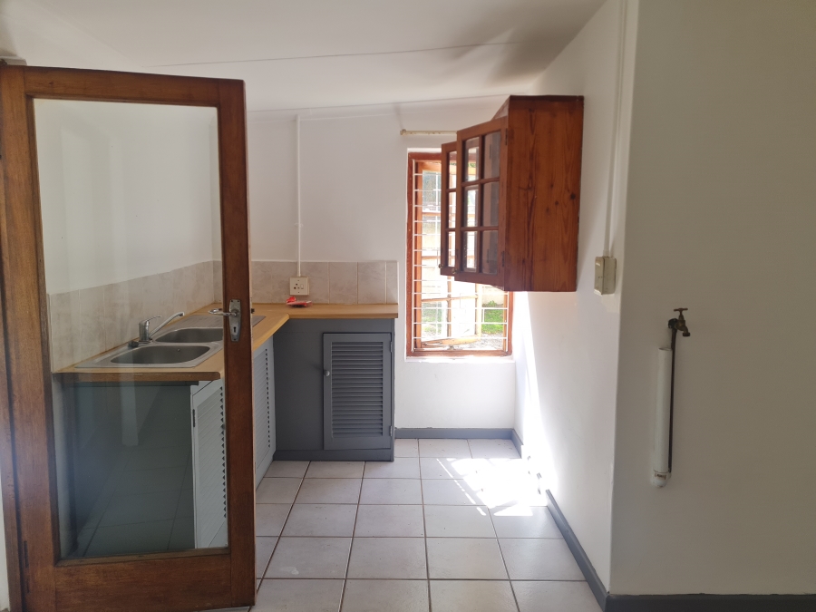 To Let 1 Bedroom Property for Rent in Humansdorp Eastern Cape